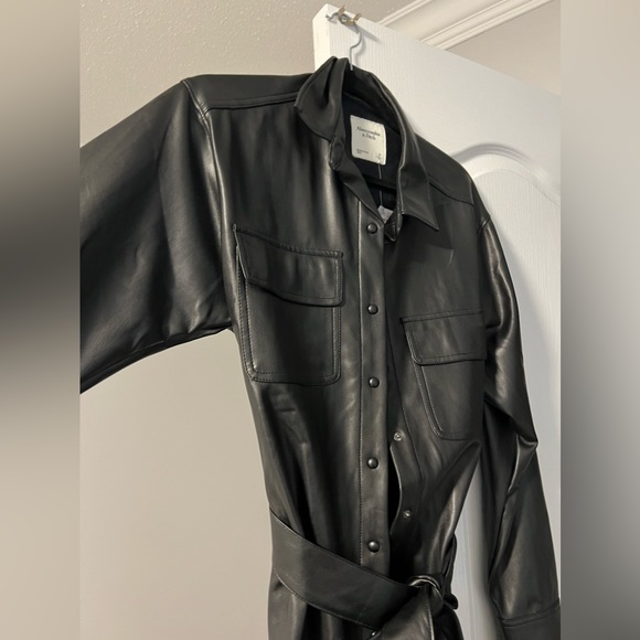 Leather collared dress - Picture 2 of 4